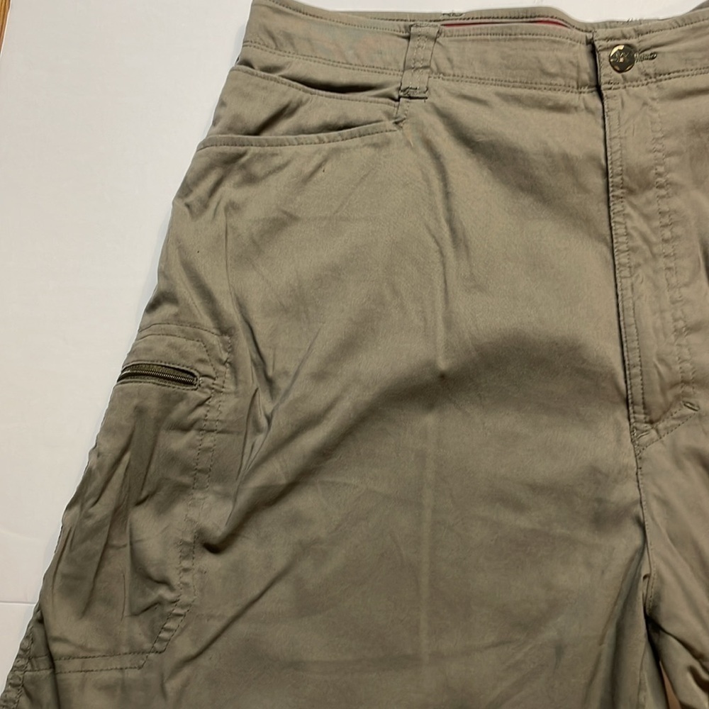 Wrangler men’s dark taupe cargo shorts size 42 - Picture 3 of 9